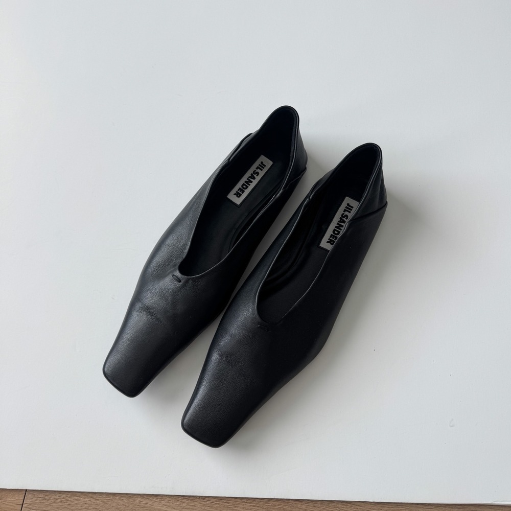Jil Sander Black Leather Square Toe V-Cut Ballet Flats Made in Italy Size 37/7